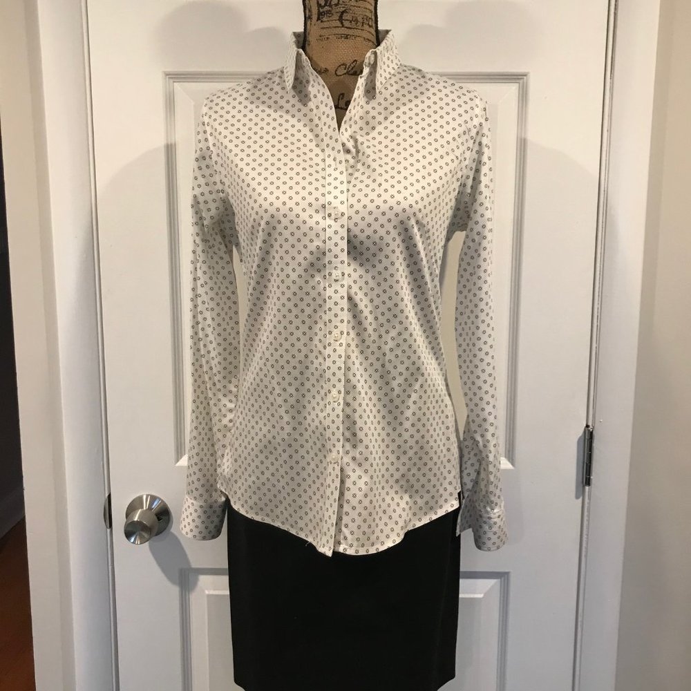 Banana Republic Classic Button Down